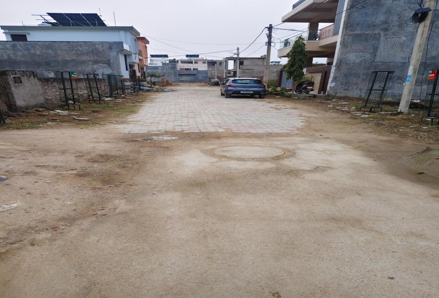 Land at lotus portico club jankipuram Extension 