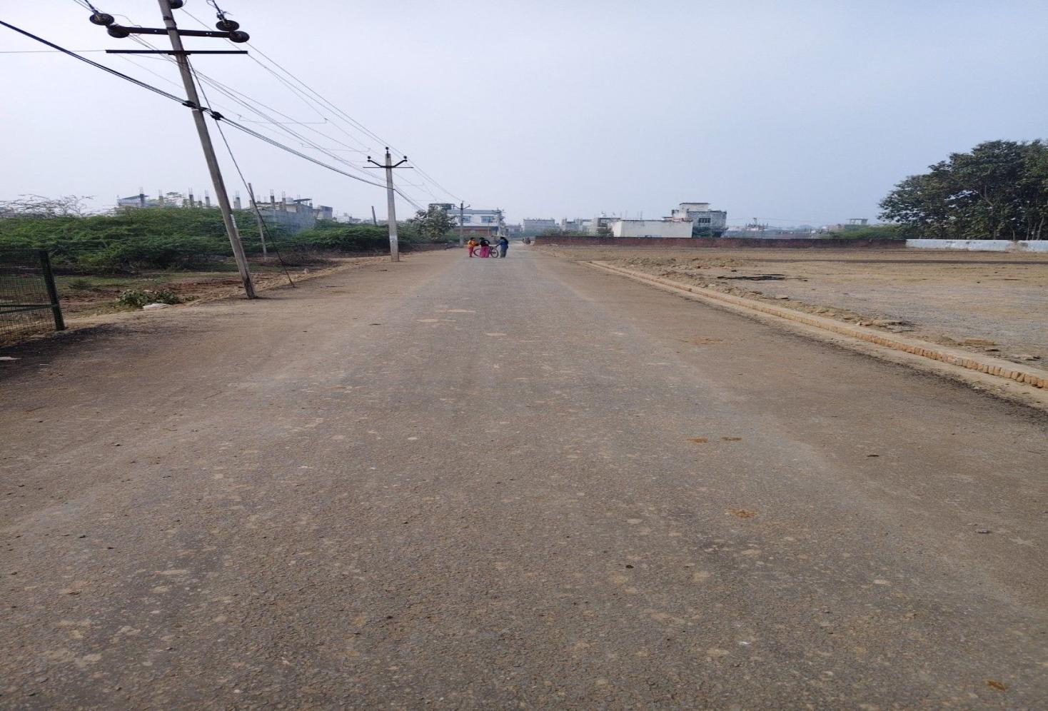 Kursi Road Plot 