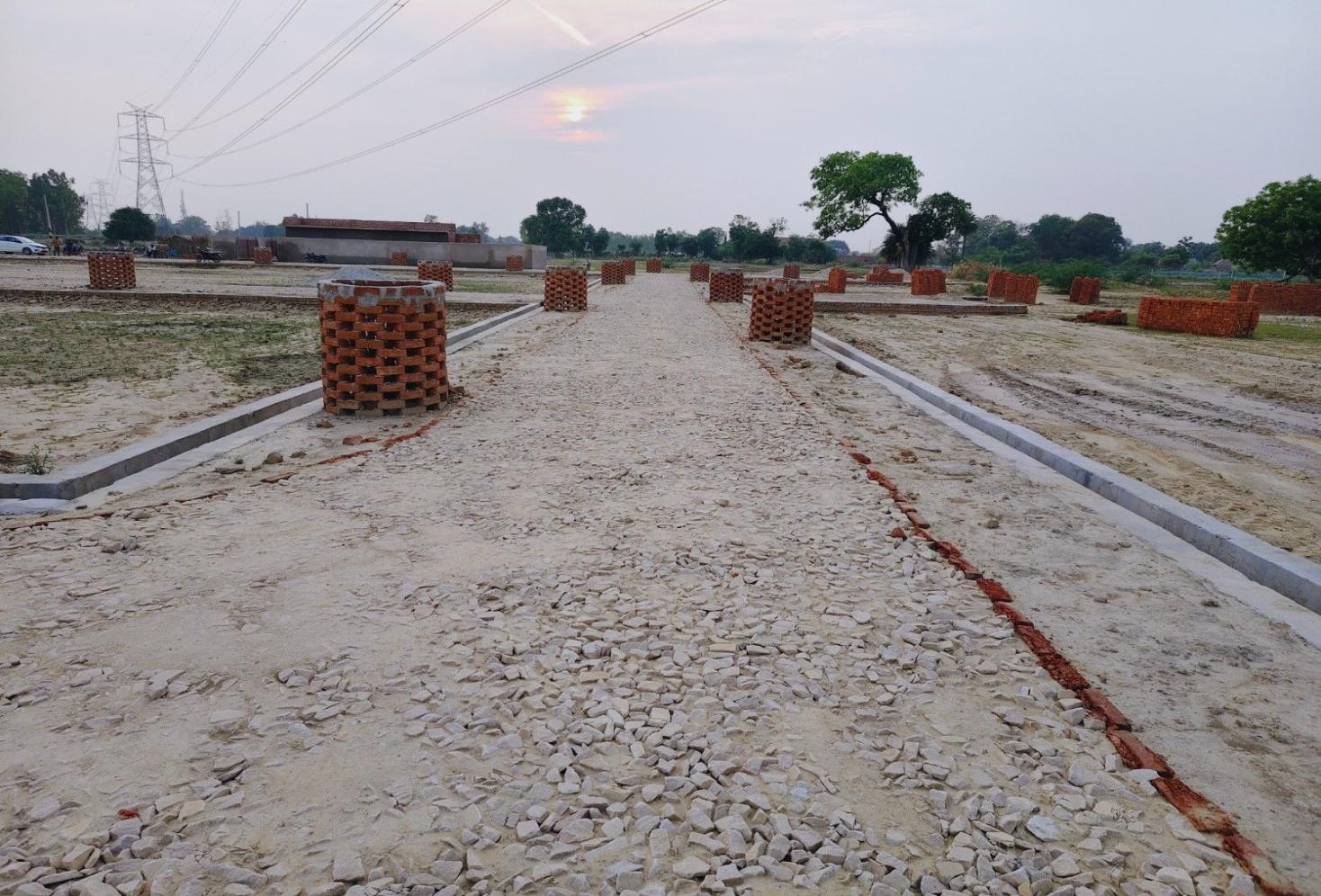 Jankipuram vistar plot 